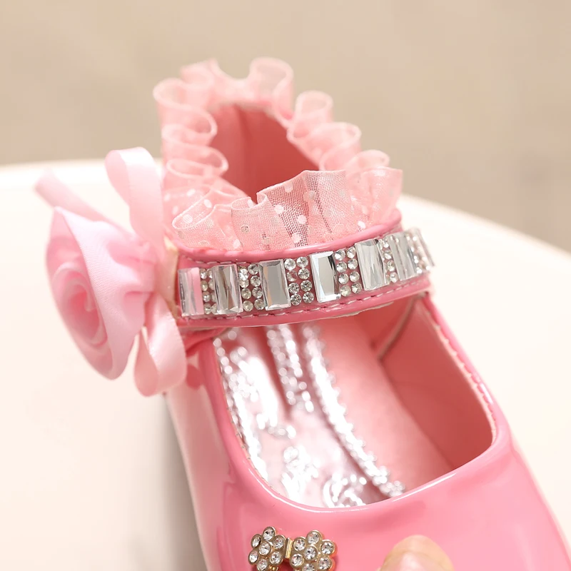Children's Shoes For Girl Spring New Princess Lace Leather Shoes Fashion Cute Bow Rhinestone Wedding Shoes Student Party Dance
